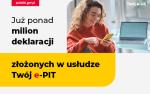 Grafika z napisem Już ponad milion deklaracji złożonych w usłudze Twój e-PIT, adresem strony podatki.gov.pl, na zdjęciu kobieta trzymająca w ręce telefon komórkowy, za nią stoi komputer.
